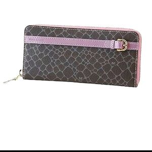 NWT Nina Ricci Brown Pink Long Zip Around Wallet Wit Gold Buckle Accent